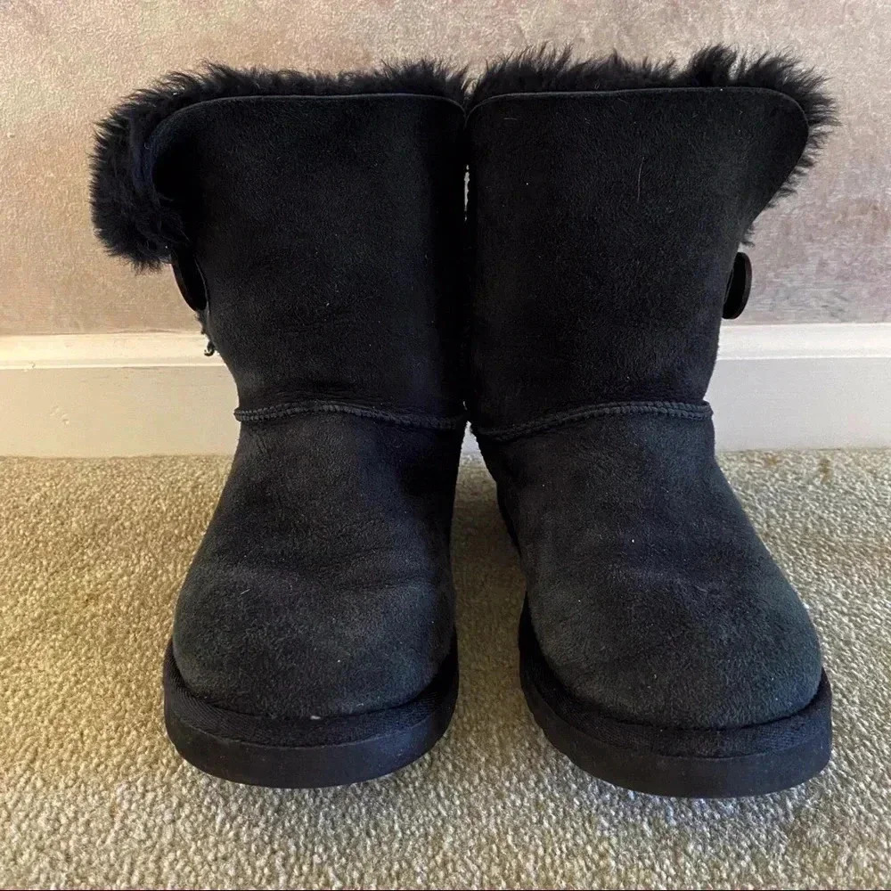 Great Condition Ugg Bailey Button Boot - image 2
